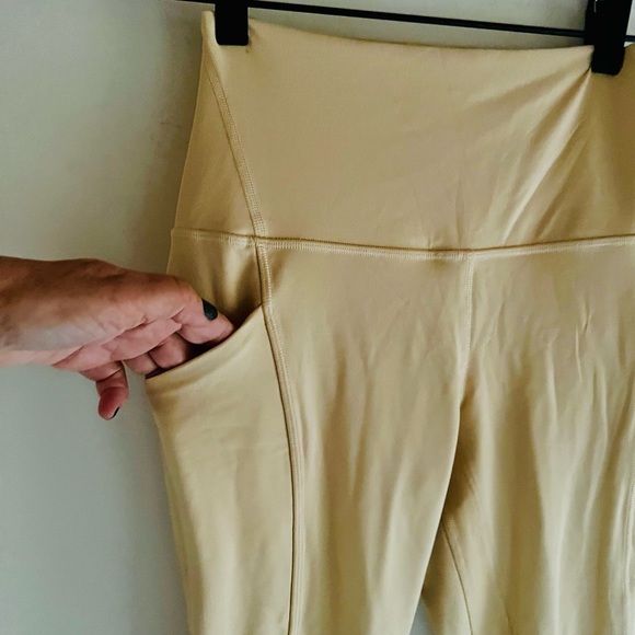 - lululemon Align™ High-Rise Pant 25" w/ Pockets in Butter Yellow sz 4 - Picture 9 of 12